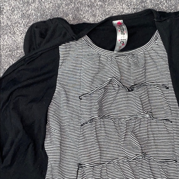 Cute Girls Ruffle Top - Picture 2 of 2